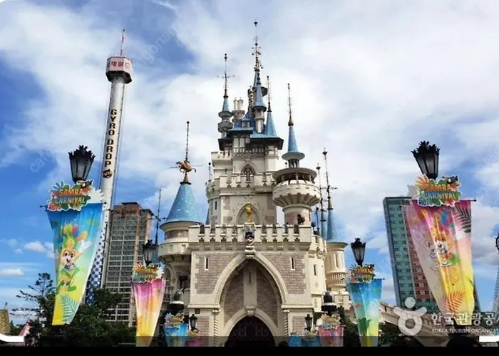 Adam, Lotte World, Jyp, Kspo, Ddp, Asan Medical Center, Gwanghwamun, Hongdae, Seongsu, Free Parking Seul